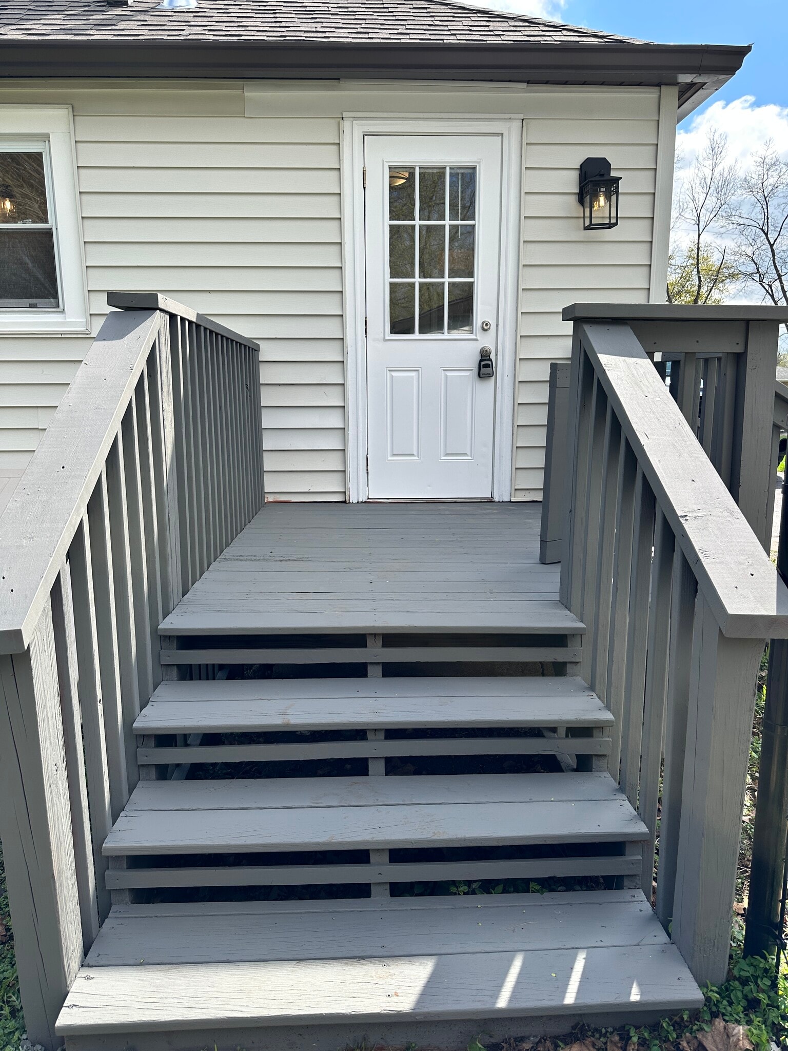 Building Photo - 307 S 5th Ave