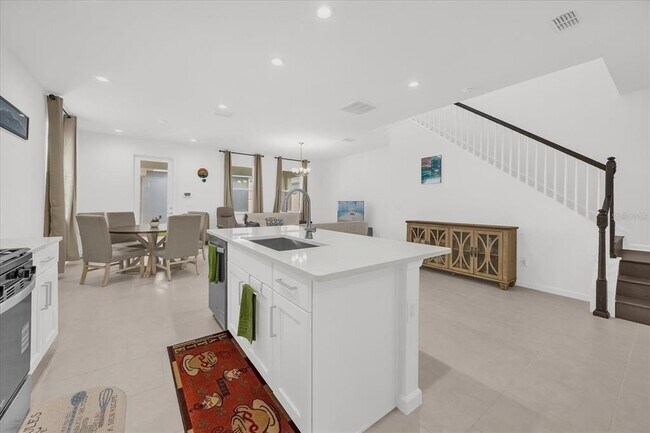 Building Photo - 2508 Cedar Rose St