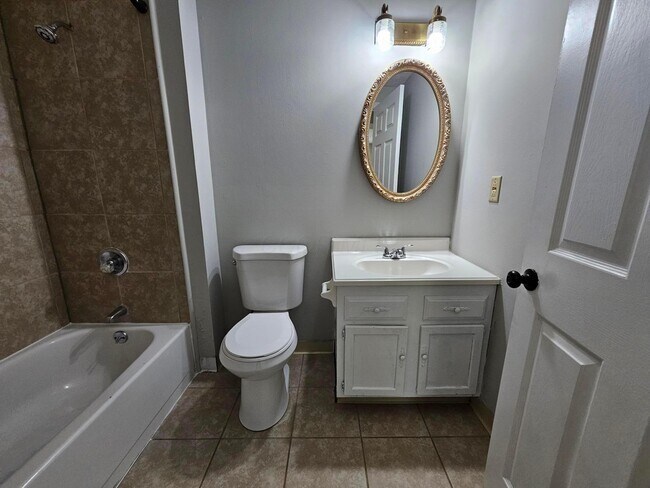 Building Photo - 5316 Predmore Pl