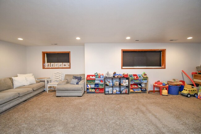 Building Photo - 5704 S San Diego Ave