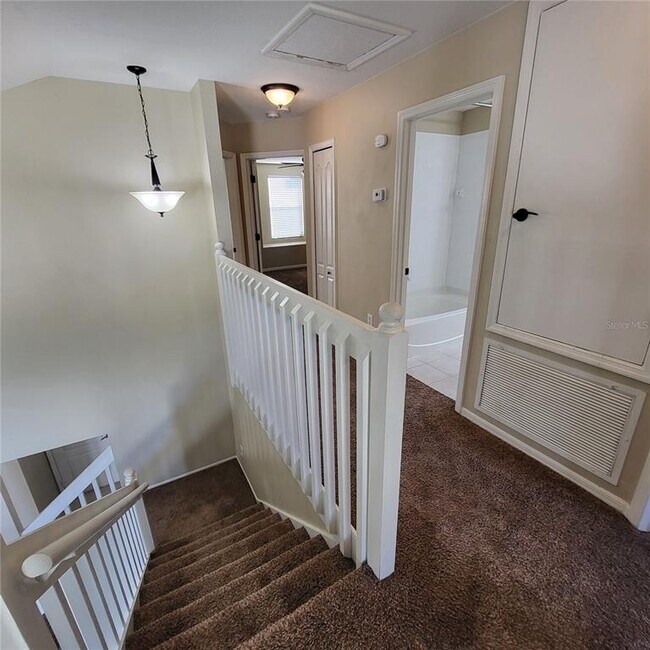 Building Photo - 25903 Bloomsbury Ct