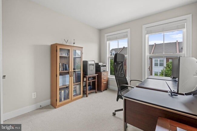 Building Photo - 9618 Stockwell Ln