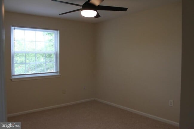 Building Photo - 10130 Shiloh Ct