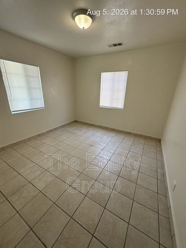 Building Photo - 324 S Crespi Ave