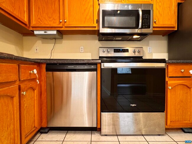 Building Photo - 4644 Briarwood Dr