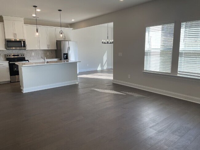 Building Photo - One Year Old, Three Bedroom Two Story in S...