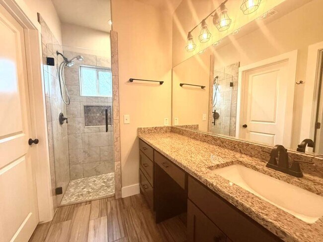 Building Photo - 144 CR 6813