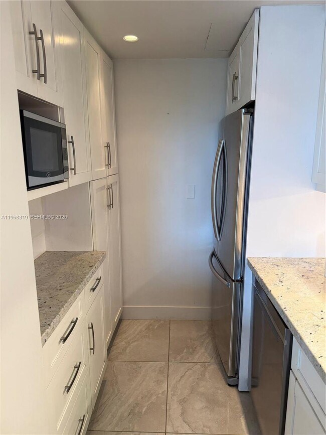 Building Photo - 880 NE 69th St