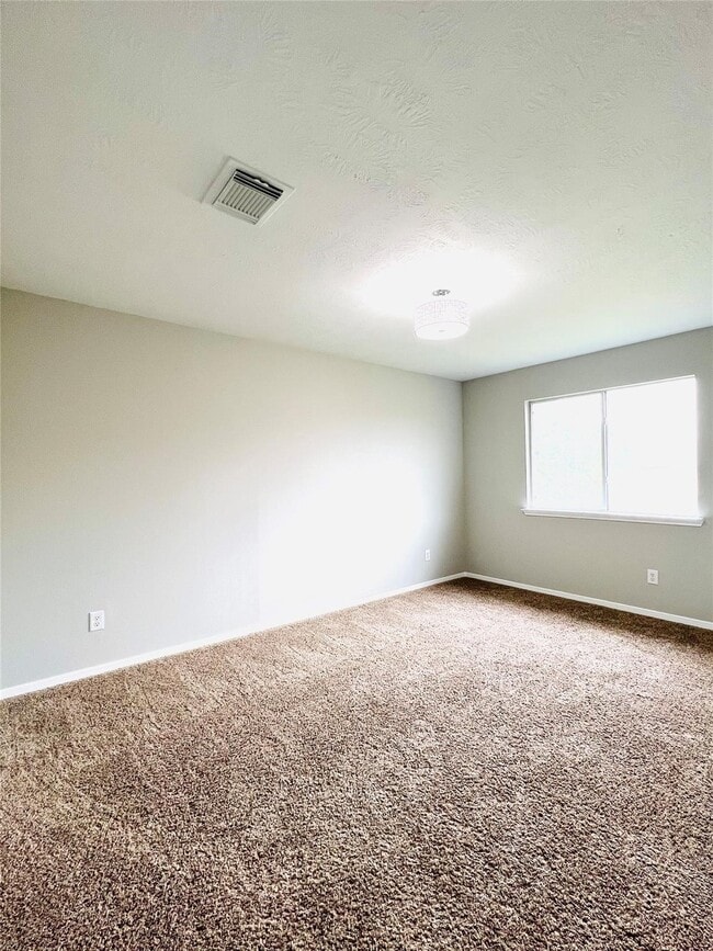 Building Photo - 8426 Woodland Knoll Ln