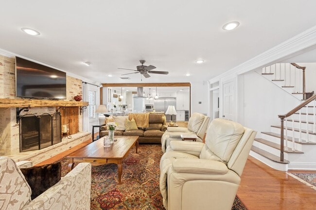 Building Photo - 1026 1/2 S Morgan Avenue