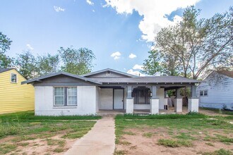 Building Photo - 1911 22nd St