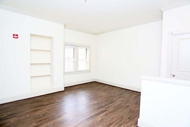 Interior Photo - Camden Roosevelt