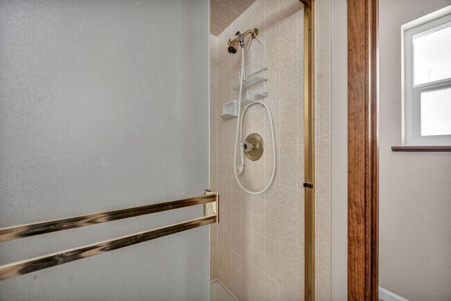 Building Photo - Single Story Home Located on a Ranch