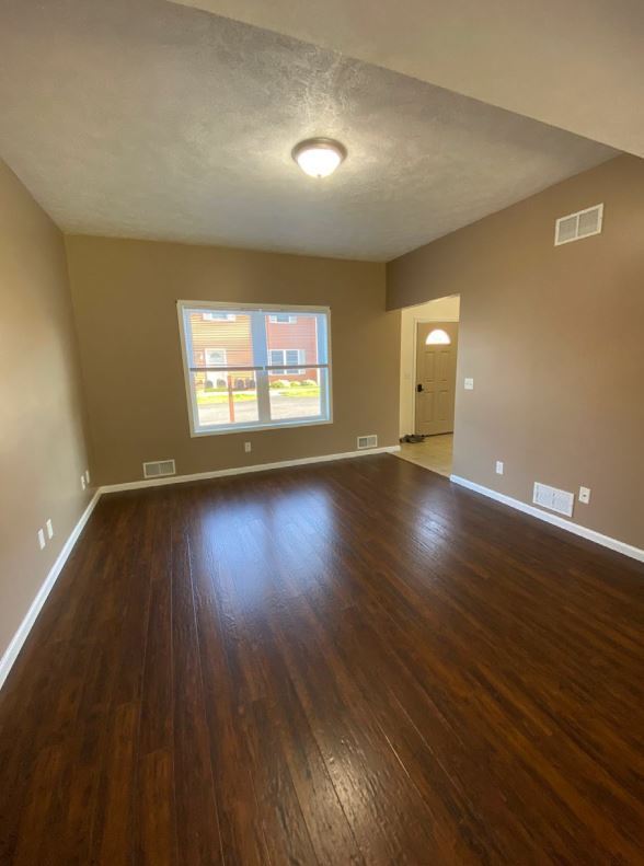 Building Photo - 204 Betsinger Rd