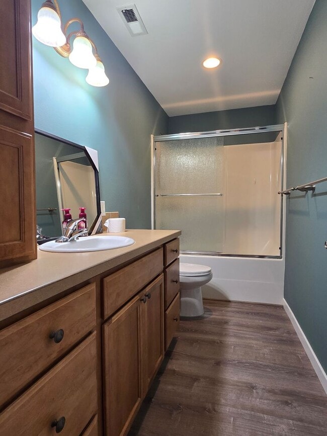 Building Photo - Hoquiam - 2 bedroom, 2 bath home for RENT!