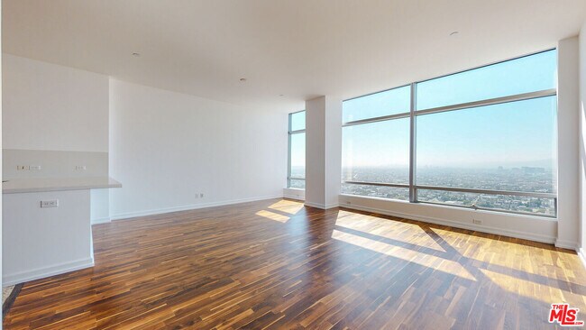 Building Photo - 900 W Olympic Blvd