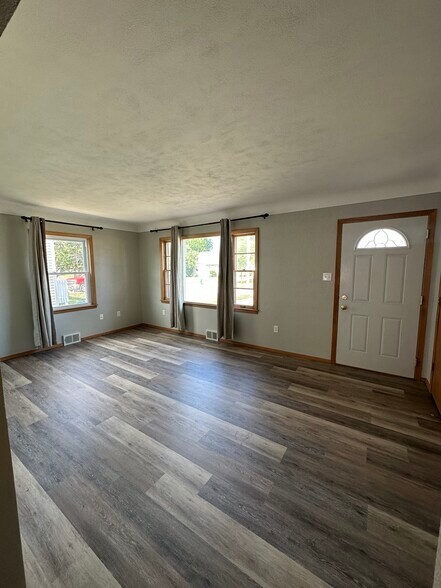 Primary Photo - 1422 9th St NW