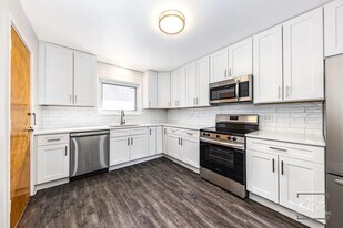 Building Photo - 129-133 W Franklin Ave