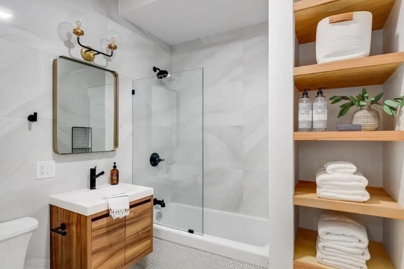 Building Photo - 15 Yale St