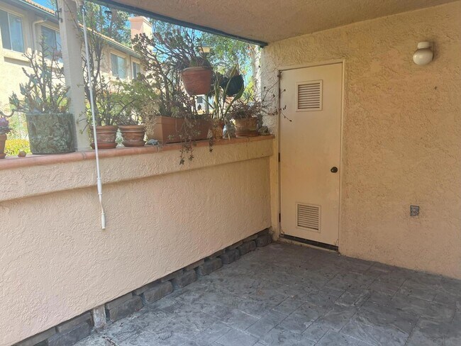 Building Photo - 11349 Avenida De Los Lobos