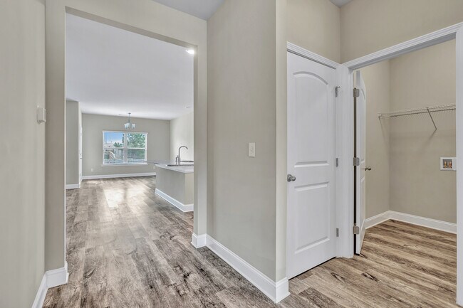 Building Photo - 113 Fourstar Ln