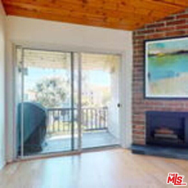 Building Photo - 8740 Tuscany Ave