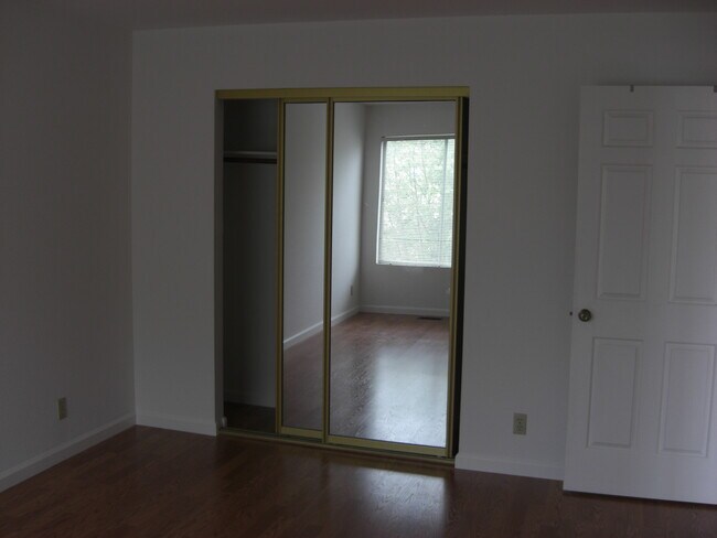 Building Photo - 2025 Balboa St