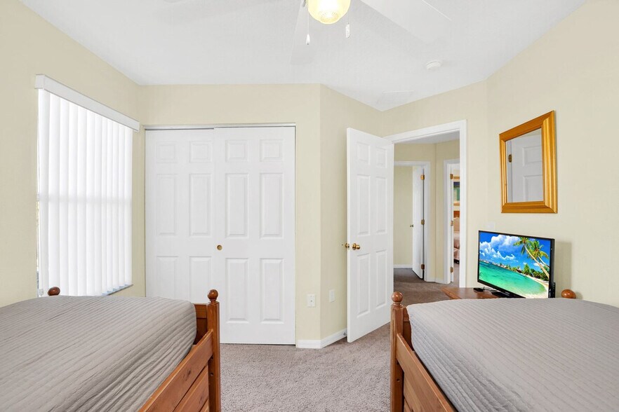 Building Photo - 233 Saddle Ridge Dr