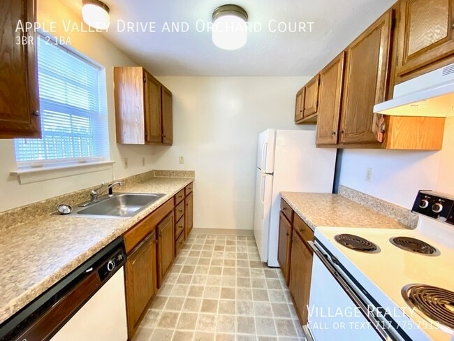 Building Photo - 110 Orchard Ct