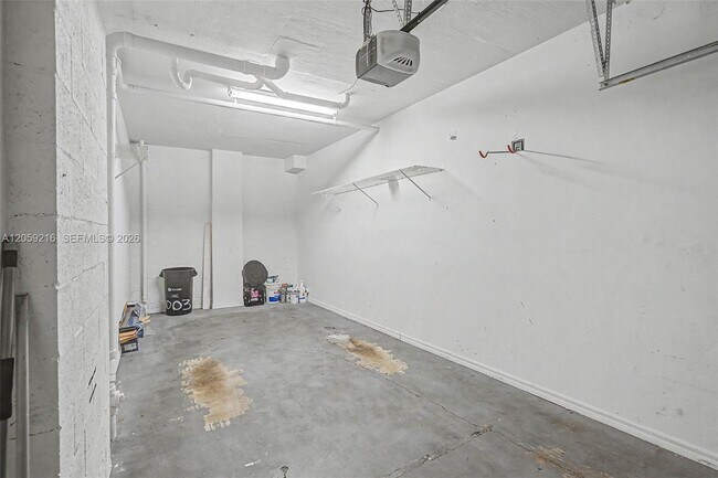 Building Photo - 1003 Belmont Ln