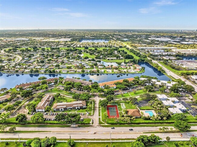 Building Photo - 9487 W McNab Rd