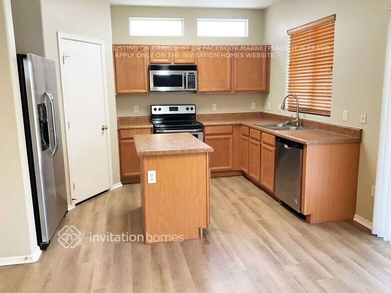 Building Photo - 4283 E Baylor Ln