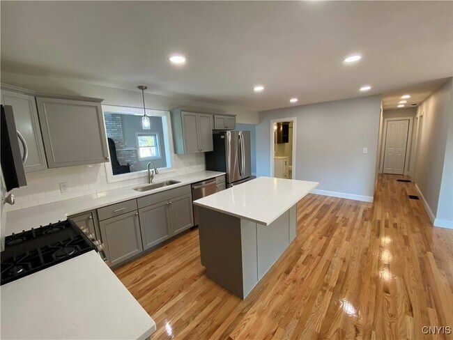 Building Photo - 3299 Mohawk St