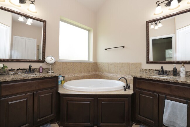 Building Photo - 23311 Preserve View Cir