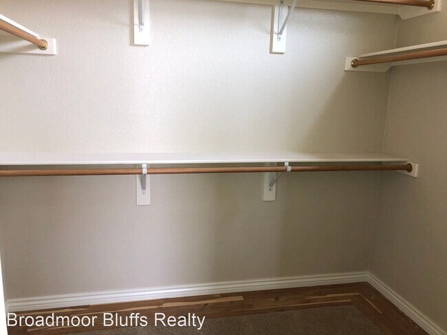Building Photo - 5 br, 3.5 bath House - 9667 Carriage Creek...