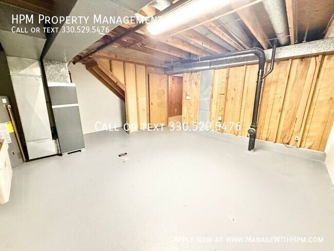 Building Photo - 2379 Ashdale St NW