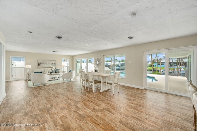 Building Photo - 458 Sandpiper Dr