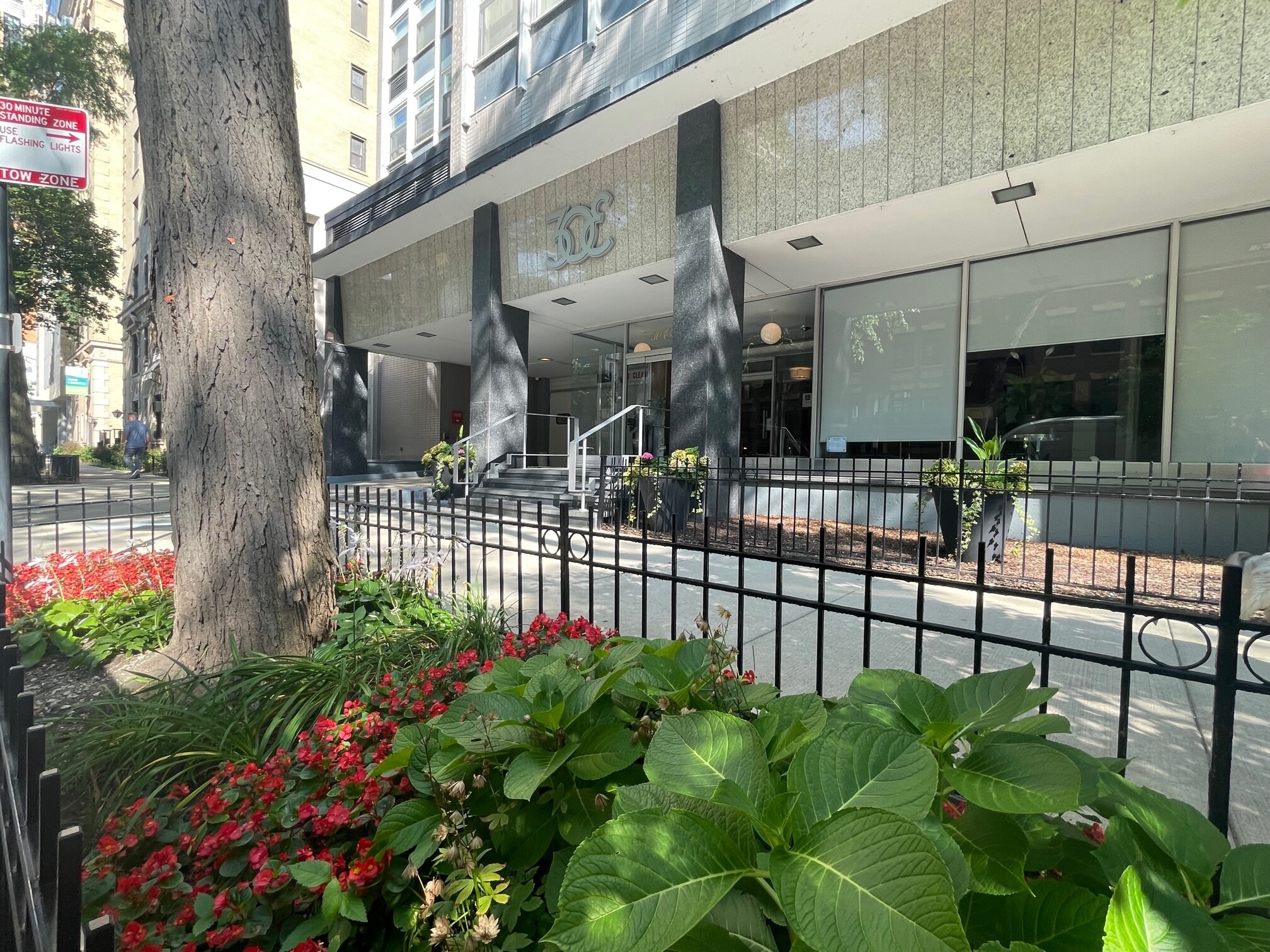 front entrance - 30 E Elm St