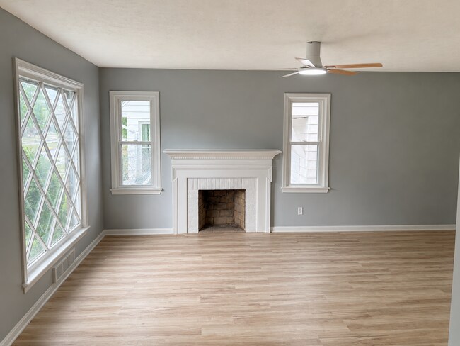 Building Photo - 1371 S Belvoir Blvd