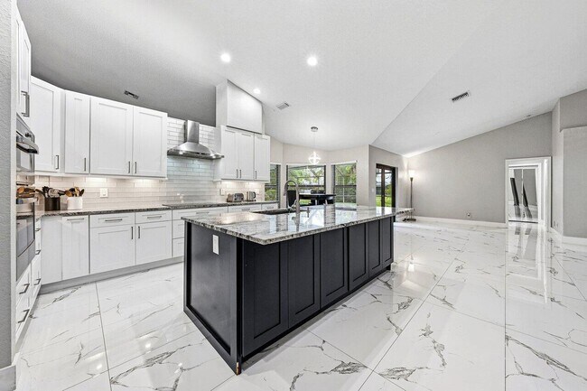 Building Photo - 13710 Callington Dr