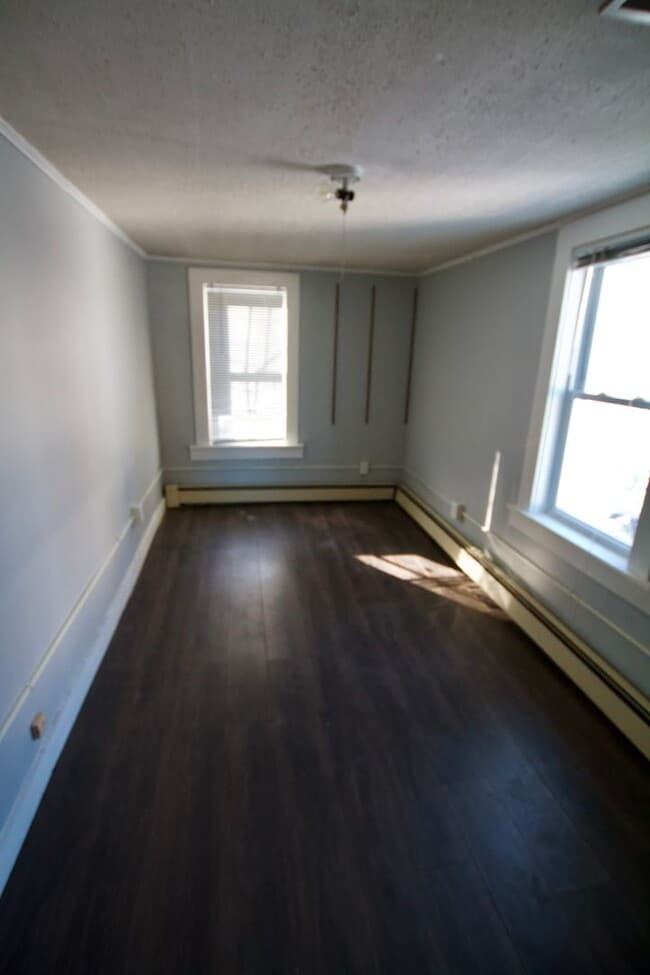 Building Photo - 24 Gray Ln