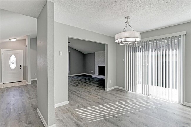 Building Photo - 1774 Cricket Hollow Dr