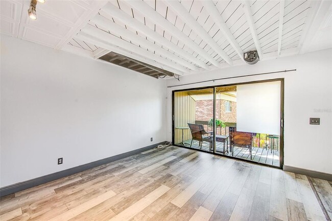 Building Photo - 10453 Carrollbrook Cir