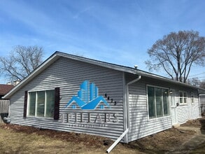 Building Photo - "Beautiful 3-Bedroom Home with Ample Storage in Hammond, IN!"