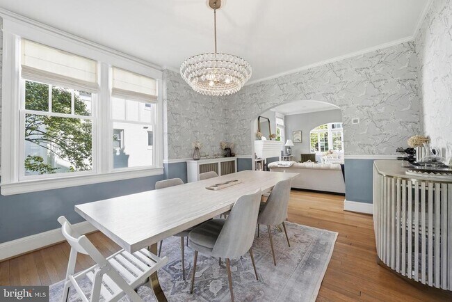 Building Photo - 3357 Stuyvesant Pl NW
