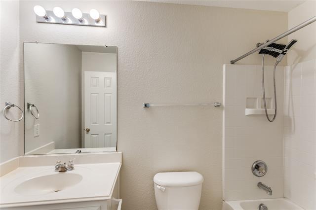 Building Photo - 8113 Ruse Springs Ln