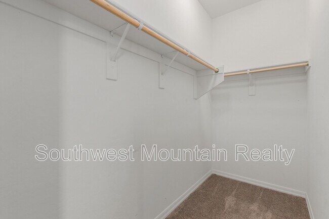 Building Photo - 2753 S 85th Way