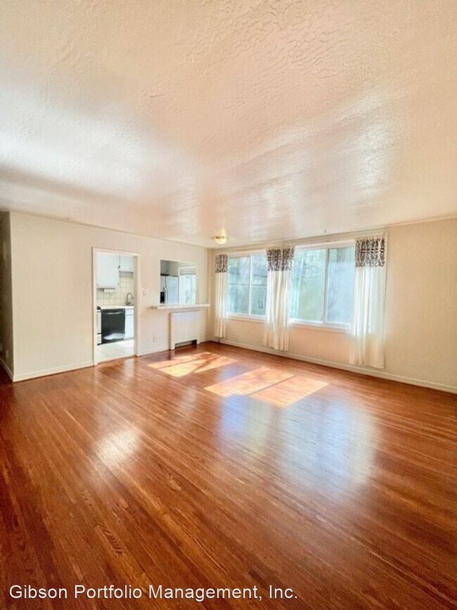 Building Photo - 2 br, 1 bath House - 155 N El Camino Real #5