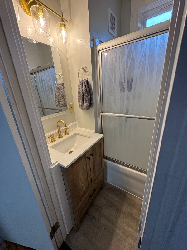 Building Photo - 420 Ada St