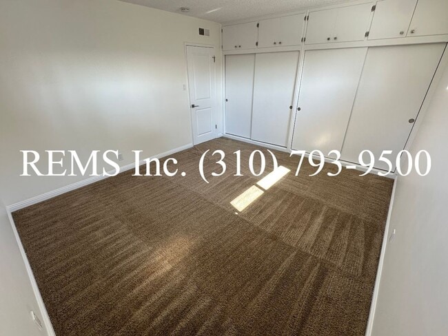 Building Photo - Beautifully Updated Home with 2-Car Garage & Large Bonus Family Room